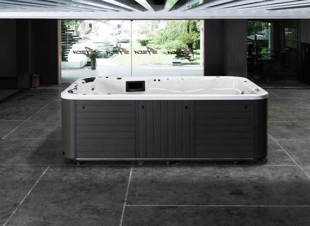 Spa de nage S-4000 – Compact, performant et accessible pour toute la famille