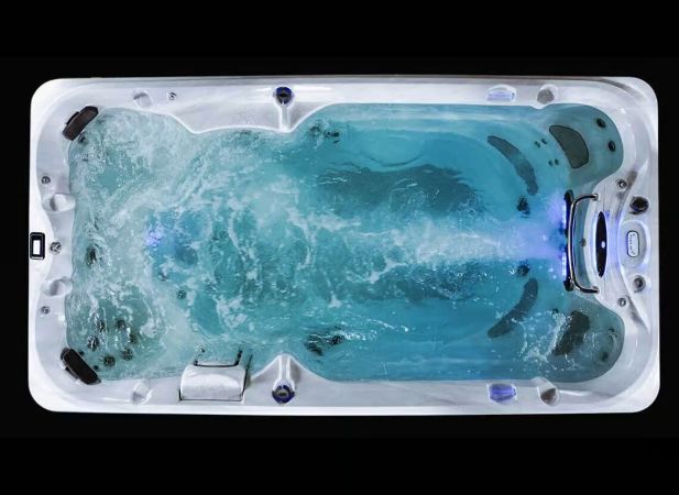 Spa de nage Jacuzzi® J-14 – Entraînement performant et détente immersive en format compact