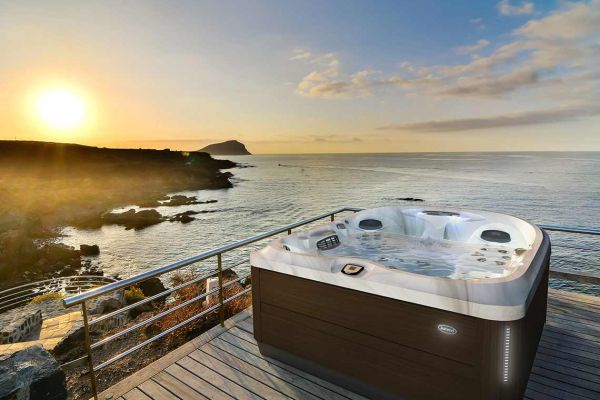 Spa J-475™ – Spa 5 places avec allonge, siège infrarouge et jets PowerPro™ personnalisables