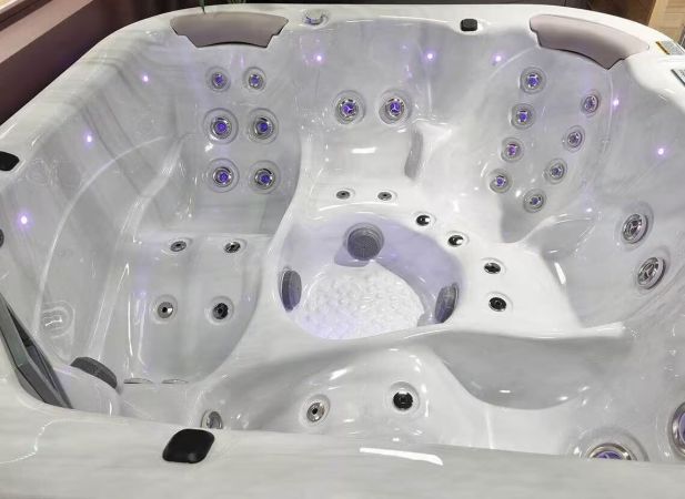 Spa S-550 – Spa 5 places avec 2 allonges de massage
