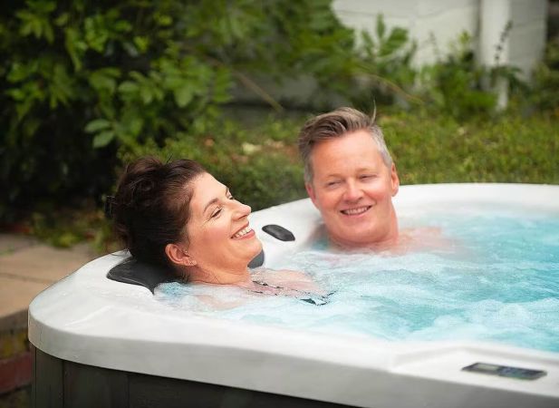 Spa S-300 – Spa compact 3 places avec allonge de massage