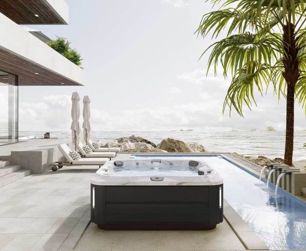 Spa J-385™ – Spa carré 6 places avec 49 jets PowerPro®, cascade et dôme plantaire