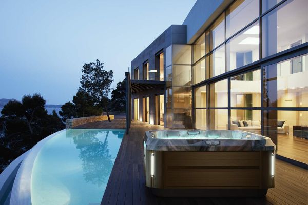 Spa J-325™ – Spa 4 places ergonomique avec cascade WaterColour™