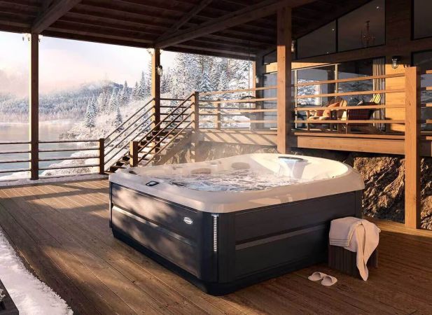 Spa J-495™ – Spa 8 places avec 62 jets PowerPro®, ProTouch™ et SmartTub™
