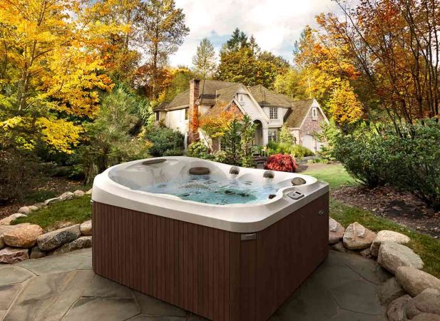 Spa J-445™ – Spa 5 places avec siège infrarouge FX-IR et 46 jets PowerPro®