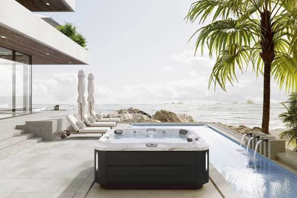 Spa J-385™ – Spa carré 6 places avec 49 jets PowerPro®, cascade et dôme plantaire